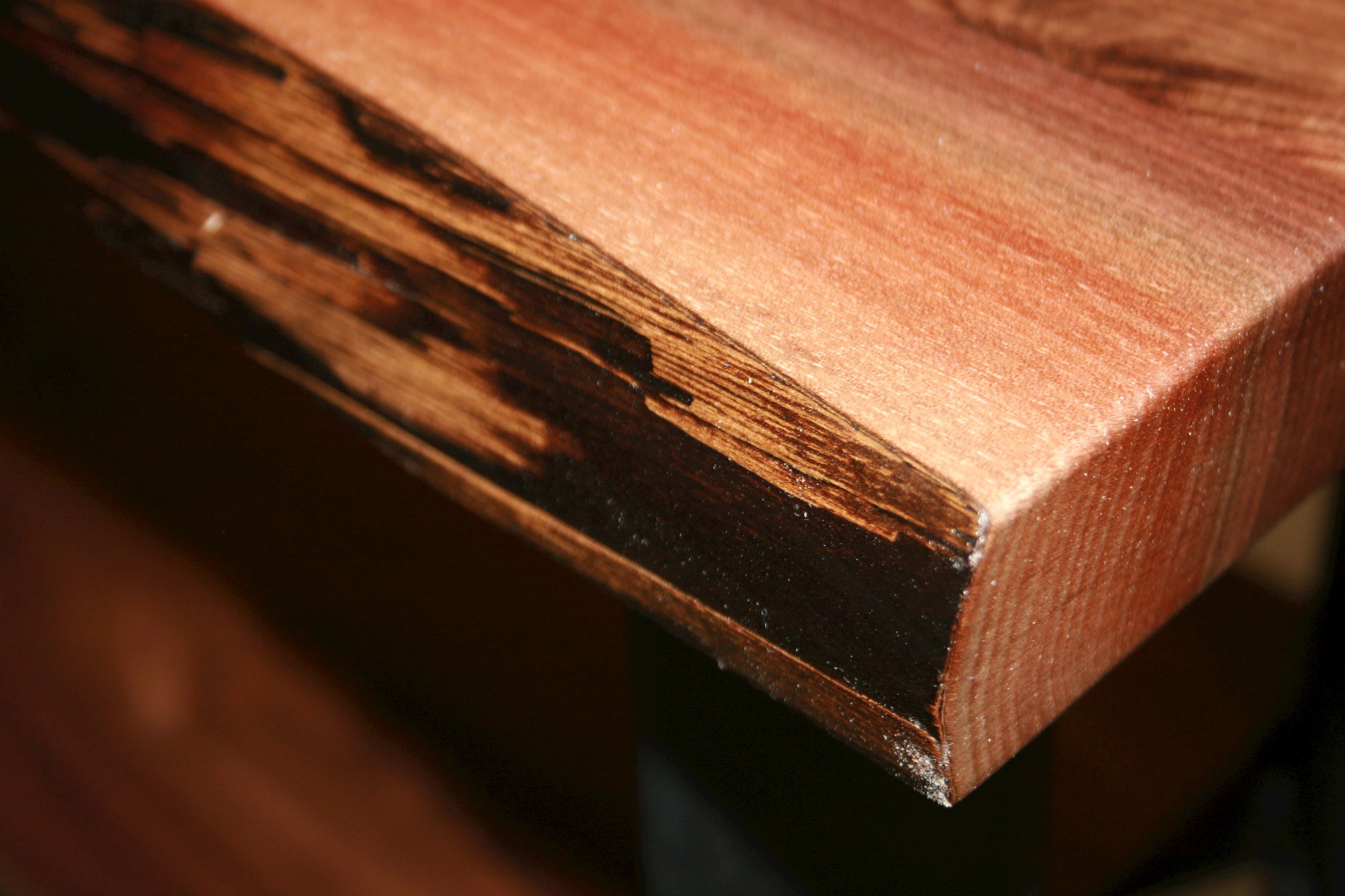 live-edge-desk-detail